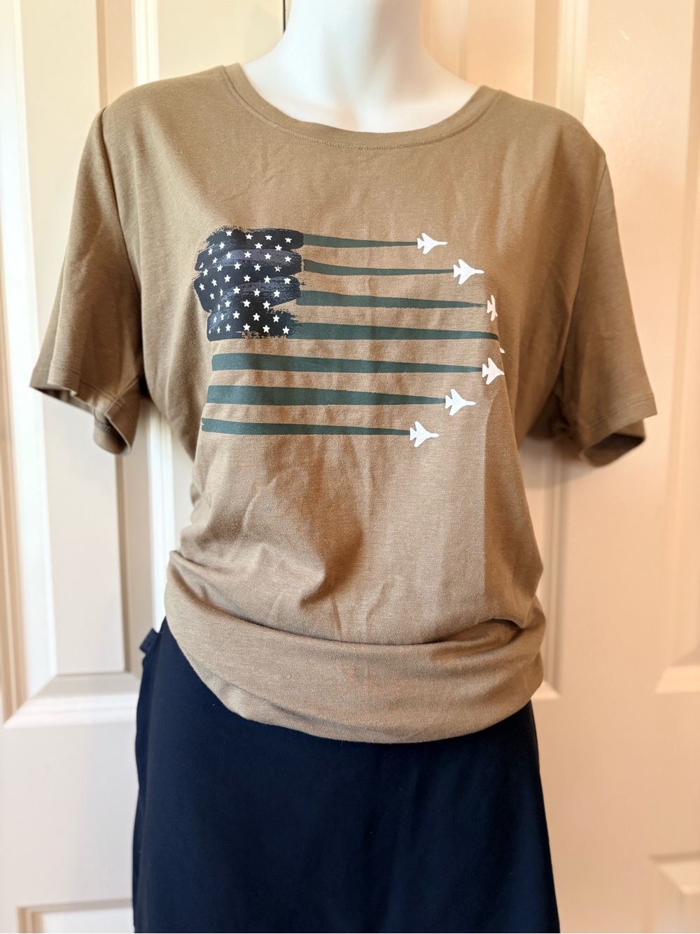 Olive Green Graphic Tee with Jet and Flag Print, size L